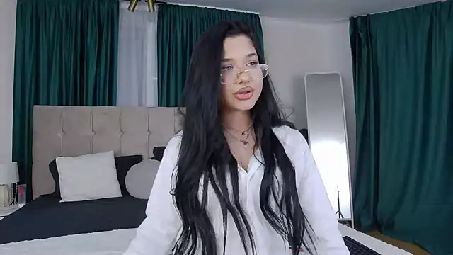 Snapshot of MissNaomiBelle chatting on June 12, 6:38 pm MissNaomiBelle online show from June 12, 6:38 pm