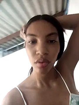 Snapshot of ginevere_20 chatting on May 1, 8:14 pm ginevere 20 online show from May 1, 8:14 pm