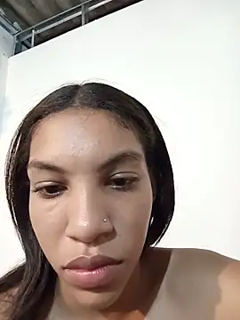 Snapshot of ginevere_20 chatting on June 26, 1:44 am ginevere 20 online show from June 26, 1:44 am