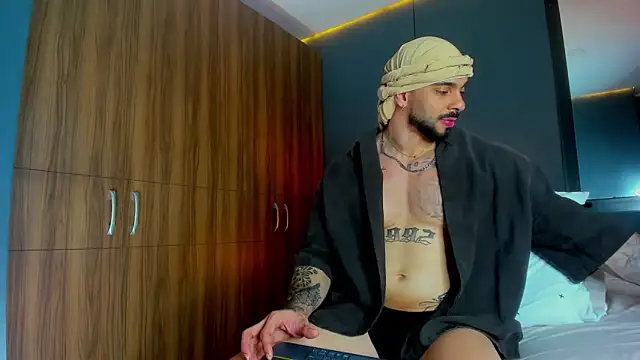 massimo visconti online show from March 11, 2:38 am