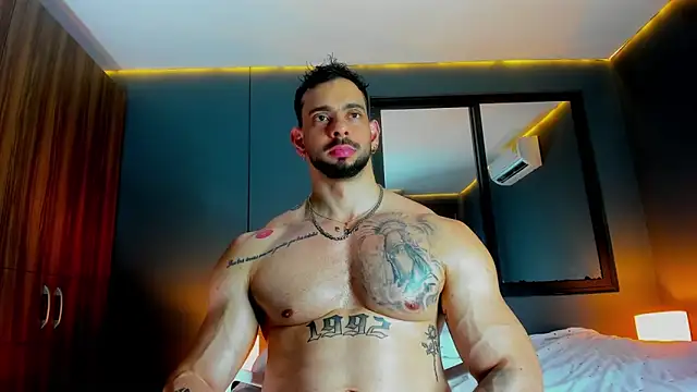 massimo visconti online show from April 4, 4:08 am