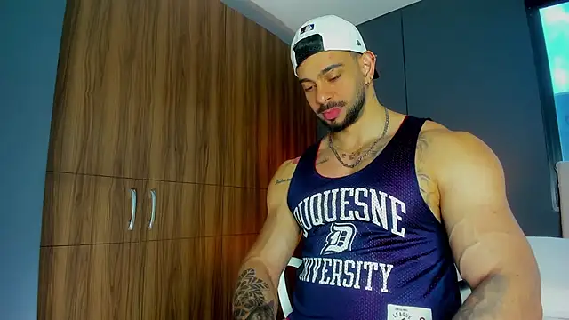 massimo visconti online show from April 16, 1:34 pm