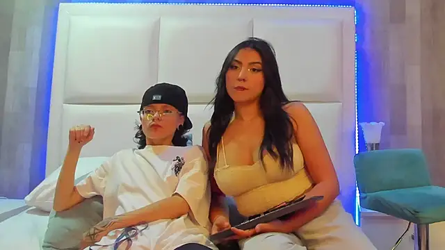 CaliferAndAurora online show from March 7, 3:57 am