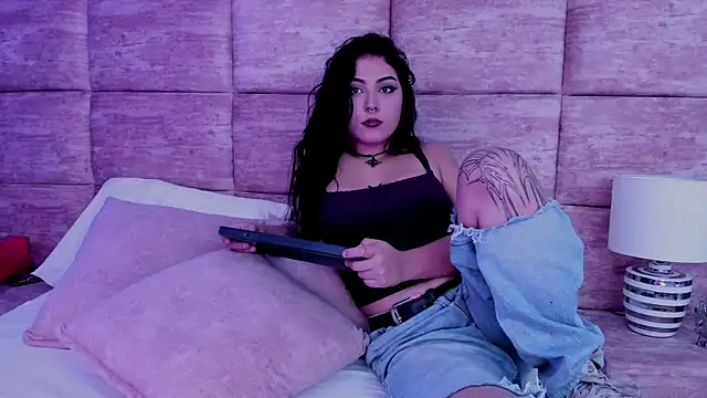 CaliferAndAurora online show from April 13, 3:54 am