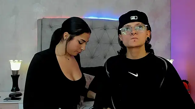 CaliferAndAurora online show from April 28, 10:47 pm