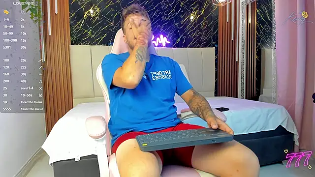 keane lee  online show from May 2, 12:32 pm