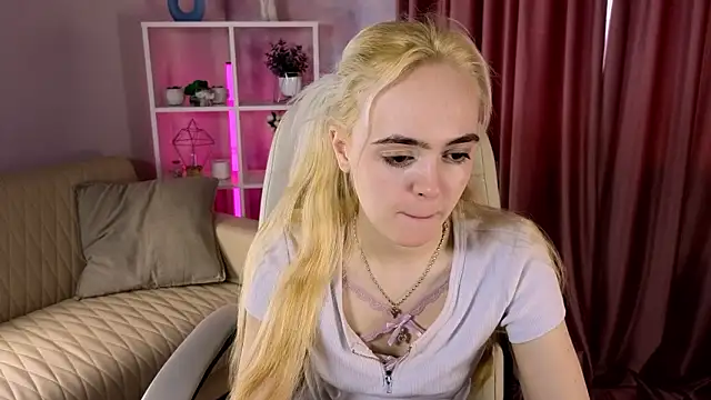 Bambi Bloom online show from March 3, 5:47 am