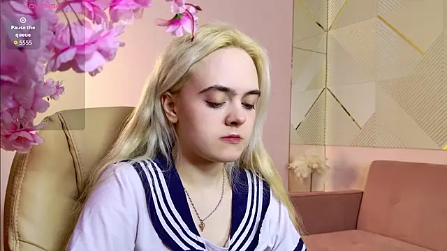 Bambi Bloom online show from March 11, 5:23 am