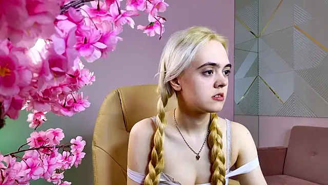 Bambi Bloom online show from March 4, 5:15 am