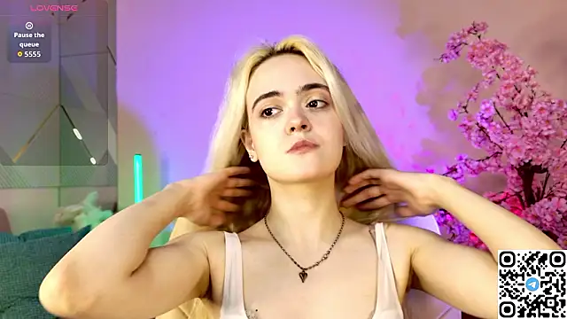 Bambi Bloom online show from March 30, 6:04 am