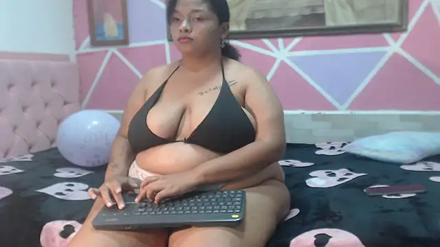 Doll rihana online show from May 9, 2:04 am