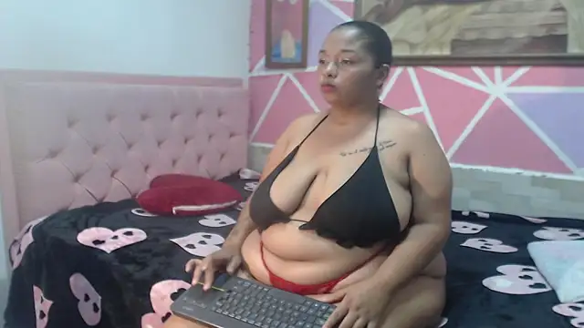 Doll rihana online show from May 28, 1:24 am