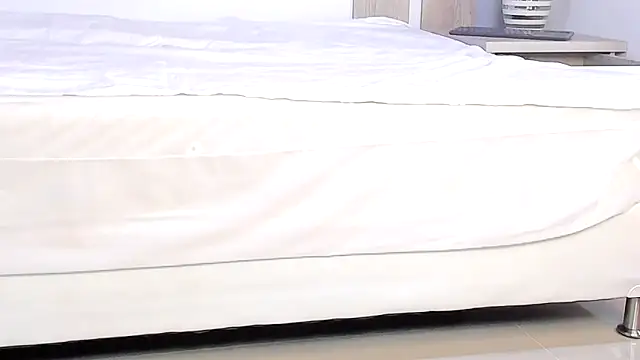 EmilySearss online show from April 1, 7:11 pm