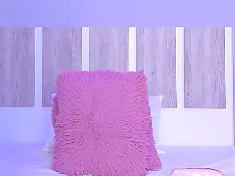 EmilySearss online show from March 19, 7:47 pm