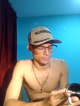 Snapshot of Wladimirxxx chatting on February 27, 4:01 am Wladimirxxx online show from February 27, 4:01 am