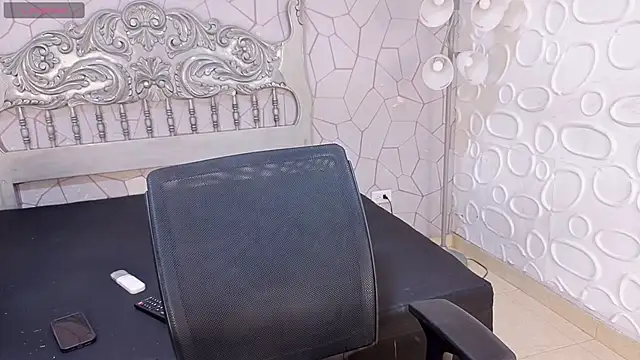 Genesisraydenx online show from May 29, 5:52 pm