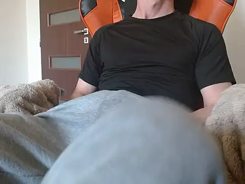 Snapshot of Sokarek chatting on April 28, 12:42 pm Sokarek online show from April 28, 12:42 pm