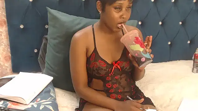 Snapshot of CURVYBOOTYLICIOUS88 chatting on July 12, 2:40 pm CURVYBOOTYLICIOUS88 online show from July 12, 2:40 pm