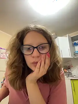 Luminosa online show from March 2, 7:10 pm