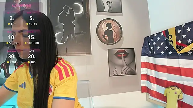 Snapshot of Samantha_Velle chatting on July 3, 9:43 pm Samantha Velle online show from July 3, 9:43 pm