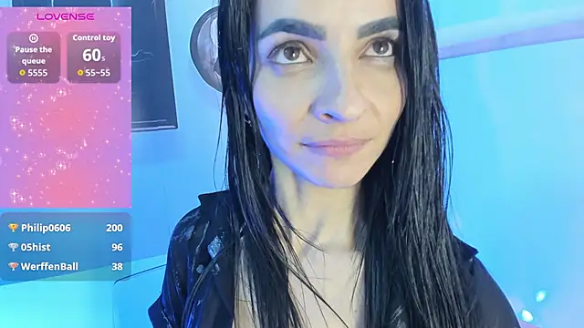 Snapshot of Samantha_Velle chatting on July 2, 3:23 am Samantha Velle online show from July 2, 3:23 am