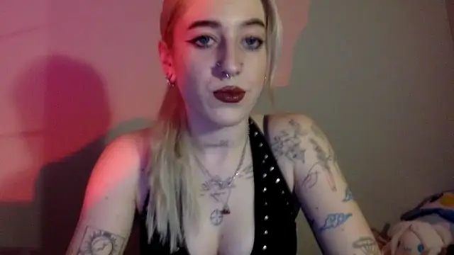 EmmyWet online show from April 15, 7:29 pm