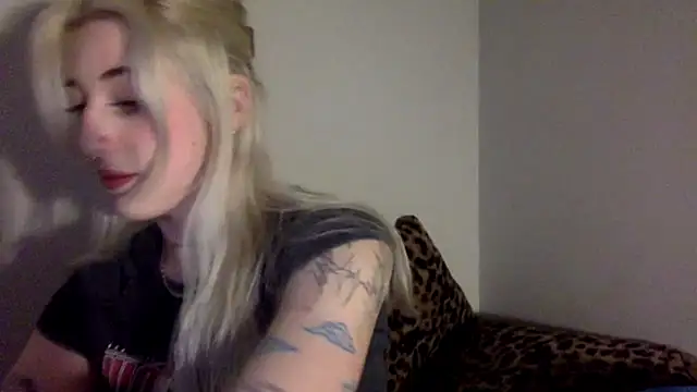 EmmyWet online show from March 10, 7:29 pm