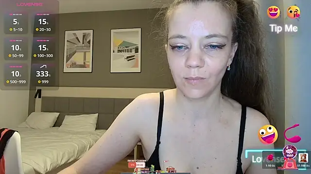 Snapshot of Yana-XX chatting on June 3, 5:39 pm Yana-XX online show from June 3, 5:39 pm