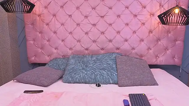 SARA HORNY- online show from April 1, 4:14 am