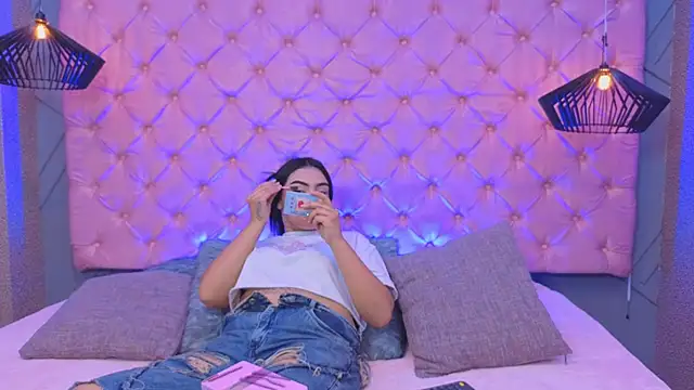 SARA HORNY- online show from May 22, 4:21 am