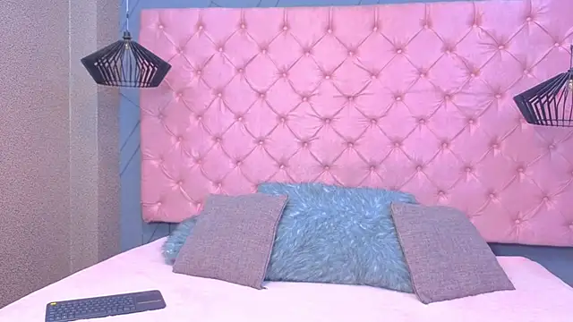 SARA HORNY- online show from April 9, 3:19 am