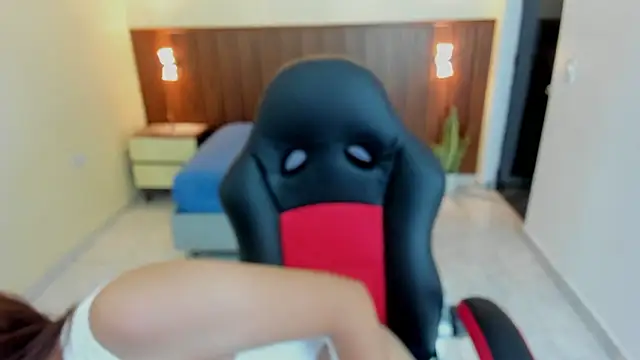 CLARA WARD1 online show from March 19, 7:25 pm