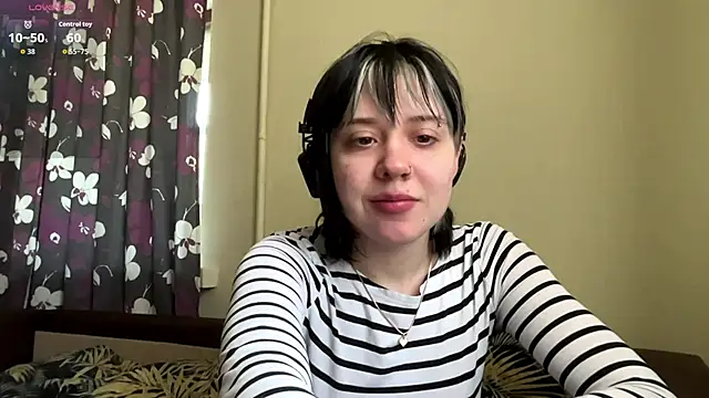 AueshaSimon online show from June 4, 7:46 am