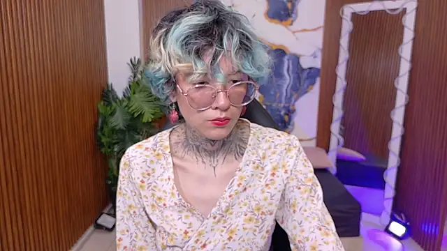 Snapshot of Lyra_tay chatting on June 11, 7:11 pm Lyra tay online show from June 11, 7:11 pm