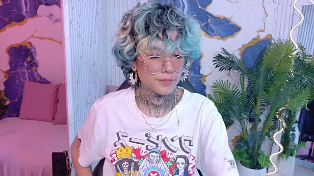 Snapshot of Lyra_tay chatting on June 11, 12:32 am Lyra tay online show from June 11, 12:32 am