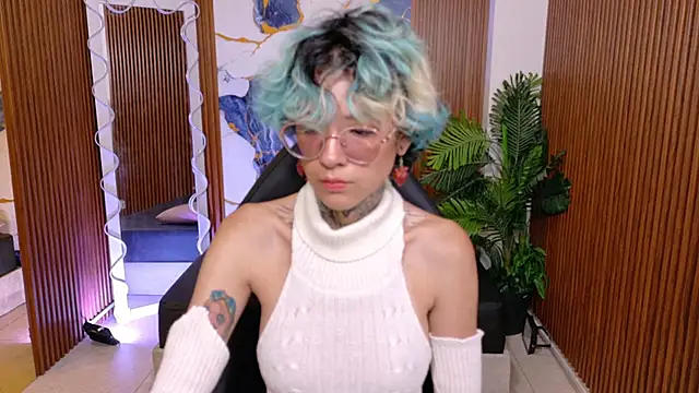 Snapshot of Lyra_tay chatting on May 26, 7:01 pm Lyra tay online show from May 26, 7:01 pm