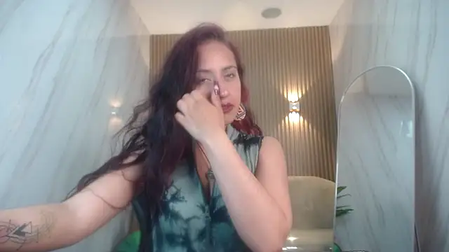 Snapshot of Lola_roses_tf chatting on June 11, 1:41 pm Lola roses tf online show from June 11, 1:41 pm