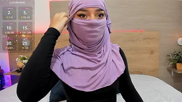  jennaa online show from April 15, 8:20 pm