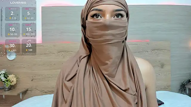  jennaa online show from March 4, 8:05 pm