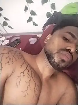 Snapshot of Hunkytop chatting on February 27, 3:18 am Hunkytop online show from February 27, 3:18 am