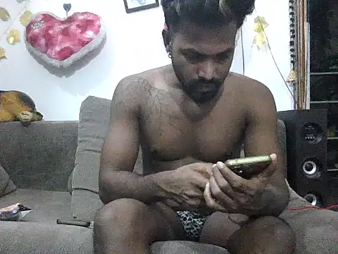 Hunkytop online show from May 10, 1:25 pm