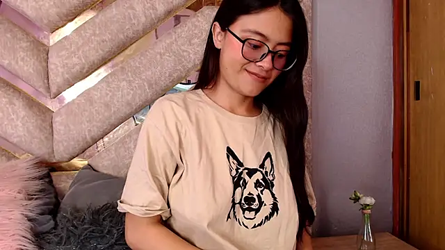 Anittarouse online show from April 4, 1:28 pm