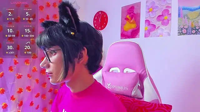 Madeline 21 online show from March 25, 5:07 am