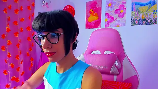 Madeline 21 online show from March 27, 5:16 am