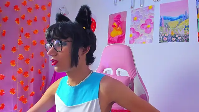 Madeline 21 online show from March 26, 5:06 am