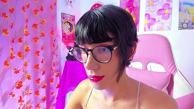 Madeline 21 online show from March 12, 5:13 am