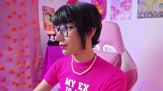 Madeline 21 online show from March 13, 5:12 am