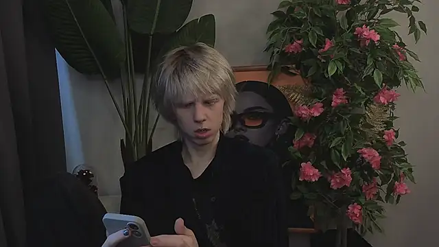 Snapshot of Mark_Shoyer2 chatting on March 4, 7:38 am Mark Shoyer2 online show from March 4, 7:38 am