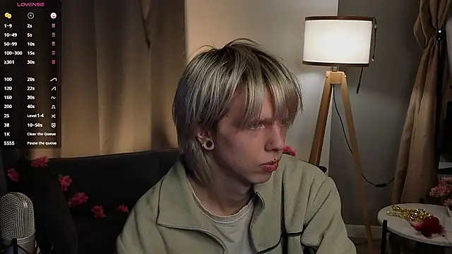 Mark Shoyer2 online show from March 7, 9:20 pm