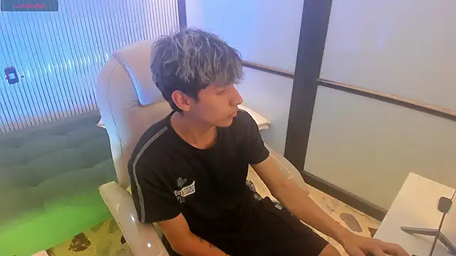 DeilanWolf online show from March 2, 4:46 am